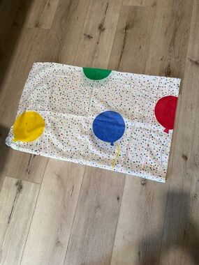 Vintage confetti and balloon pillow case
